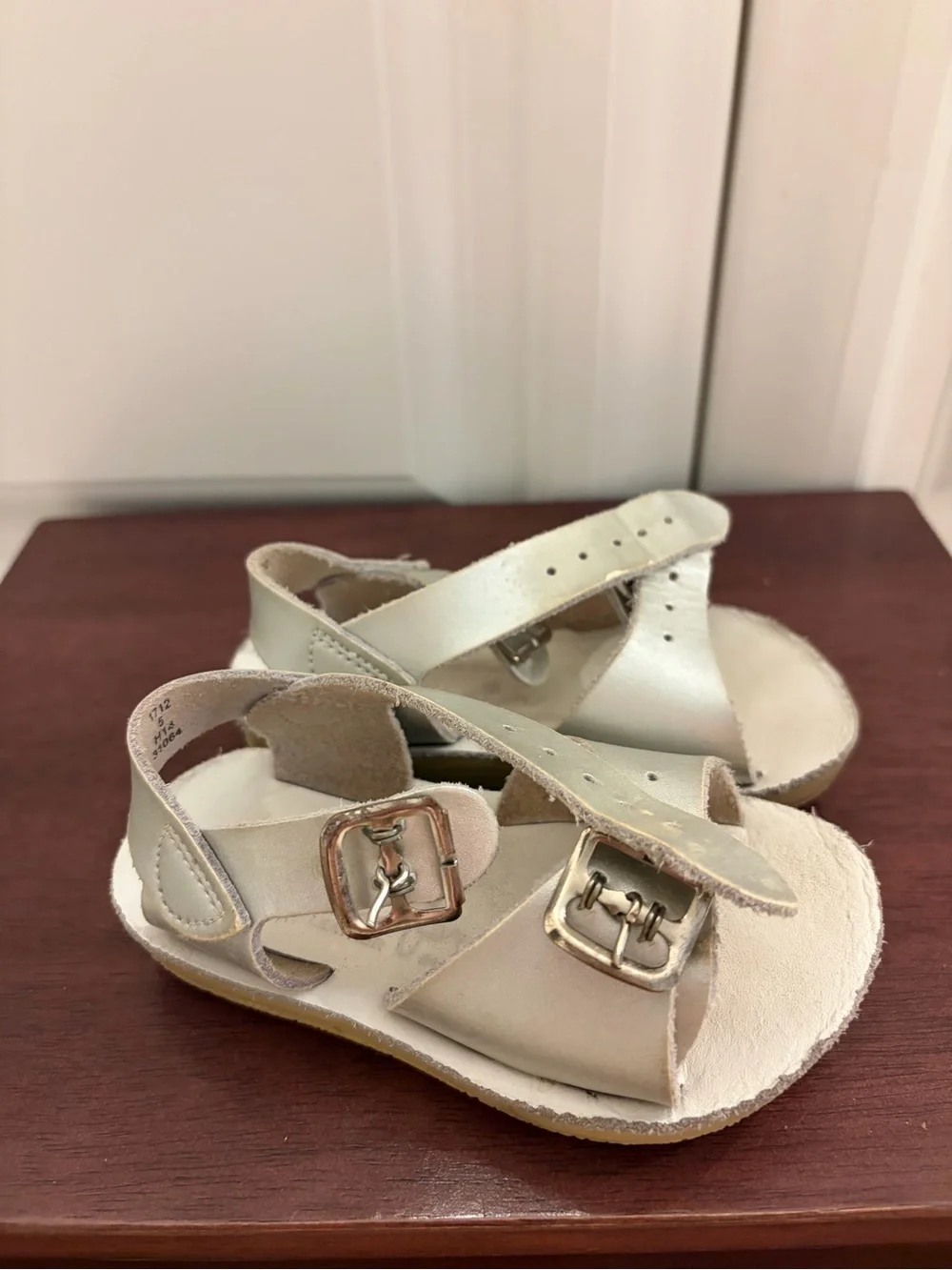 Surfer Toddler Sandals Girls 5 Silver Leather Buckle Summer Shoes